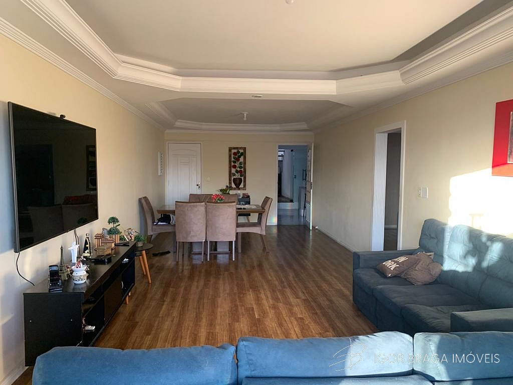 BELÍSSIMA COBERTURA, AMPLA E BEM LOCALIZADA