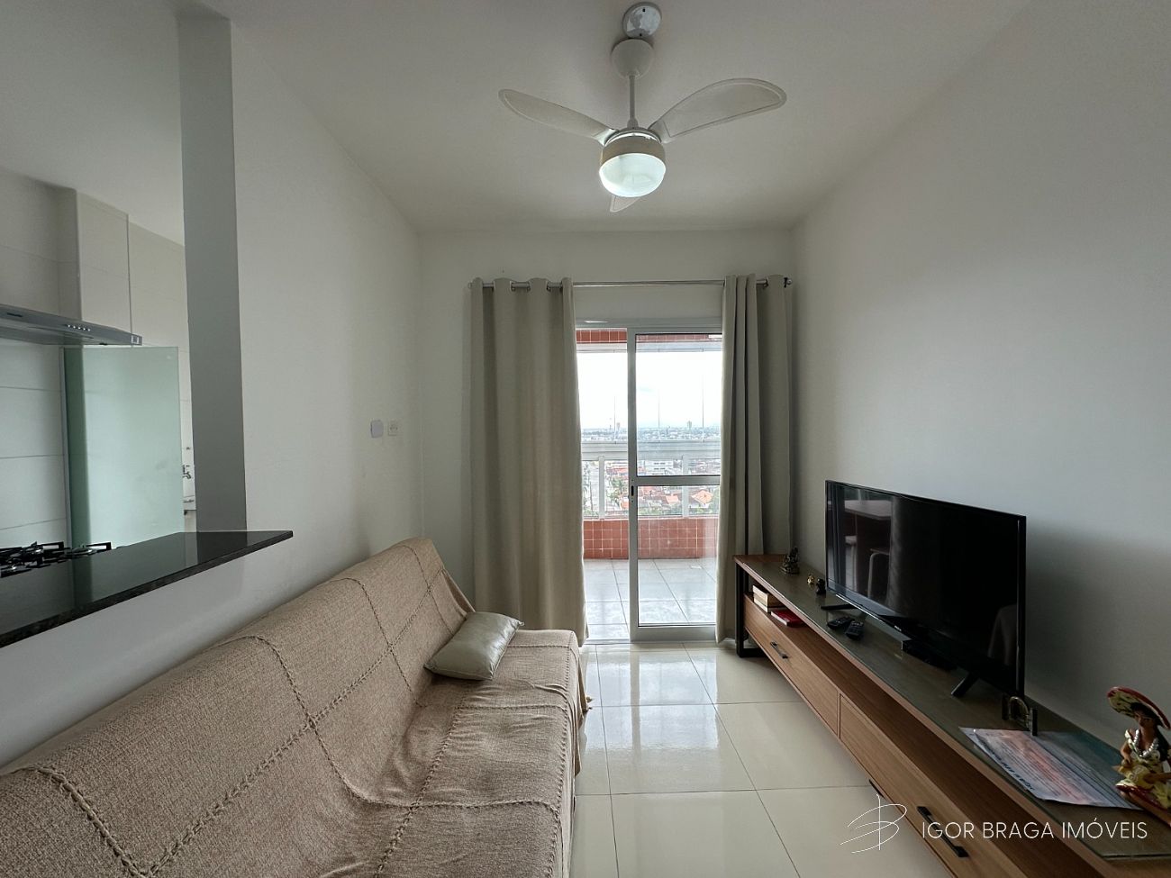 EXCELENTE APARTAMENTO À 200M DO MAR