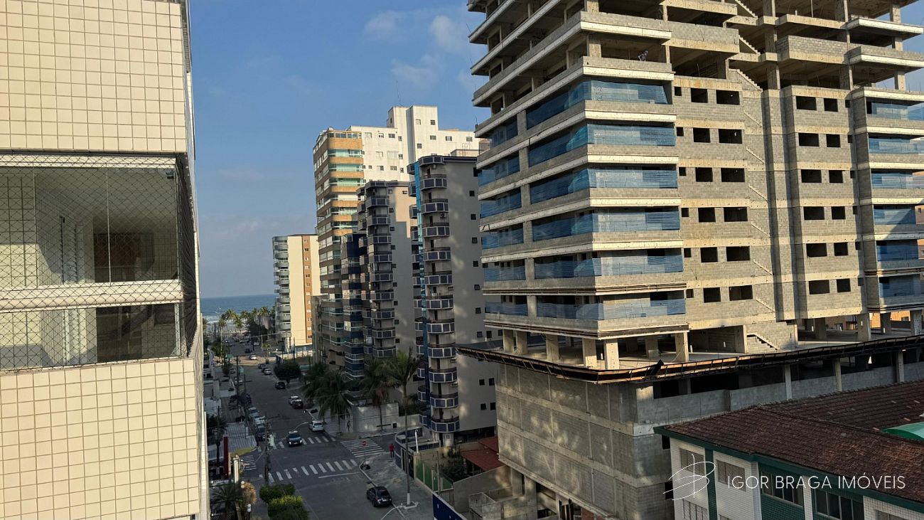 ÓTIMO APARTAMENTO EM LOCALIZAÇÃO PRIVILEGIADA, VISTA LIVRE À 350M DO MAR