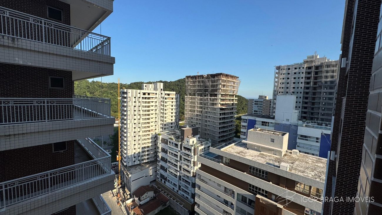 EXCELENTE IMÓVEL NOVO, FINO ACABAMENTO À 500M DO MAR