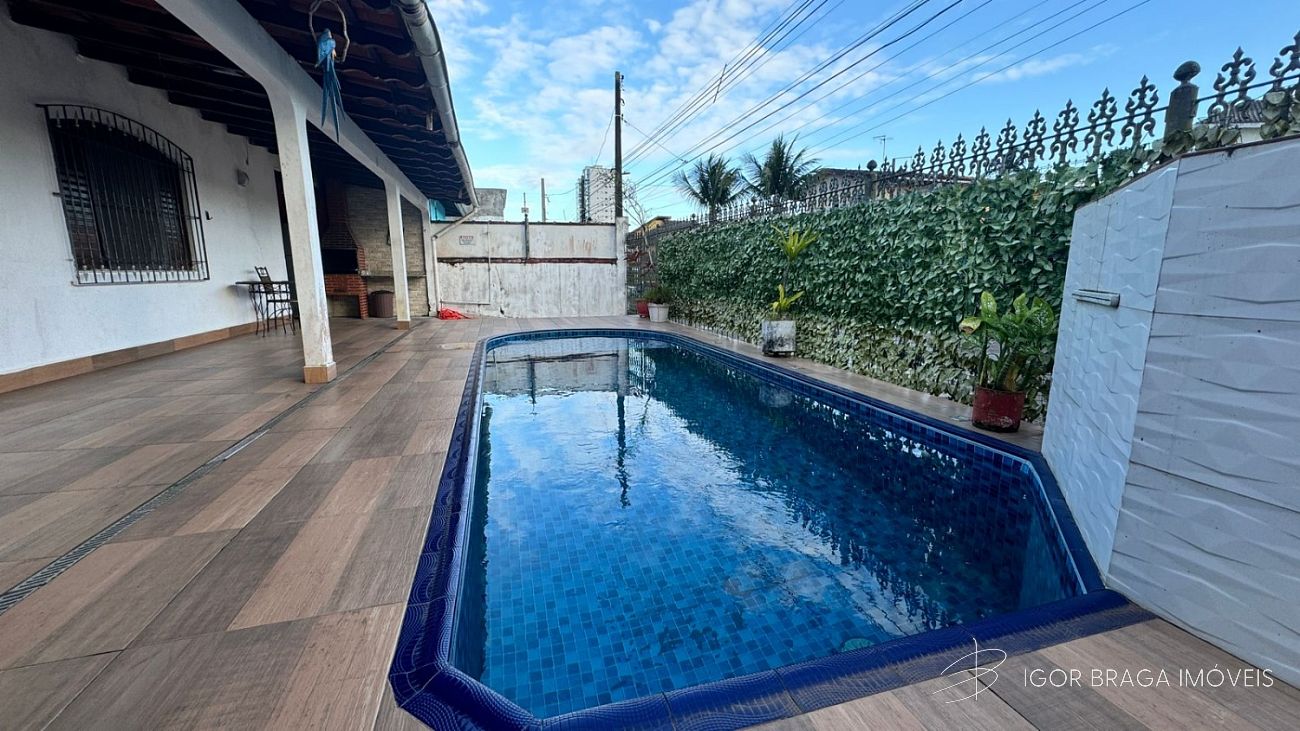 EXCELENTE CASA, AMPLA E ÀREA DE LAZER