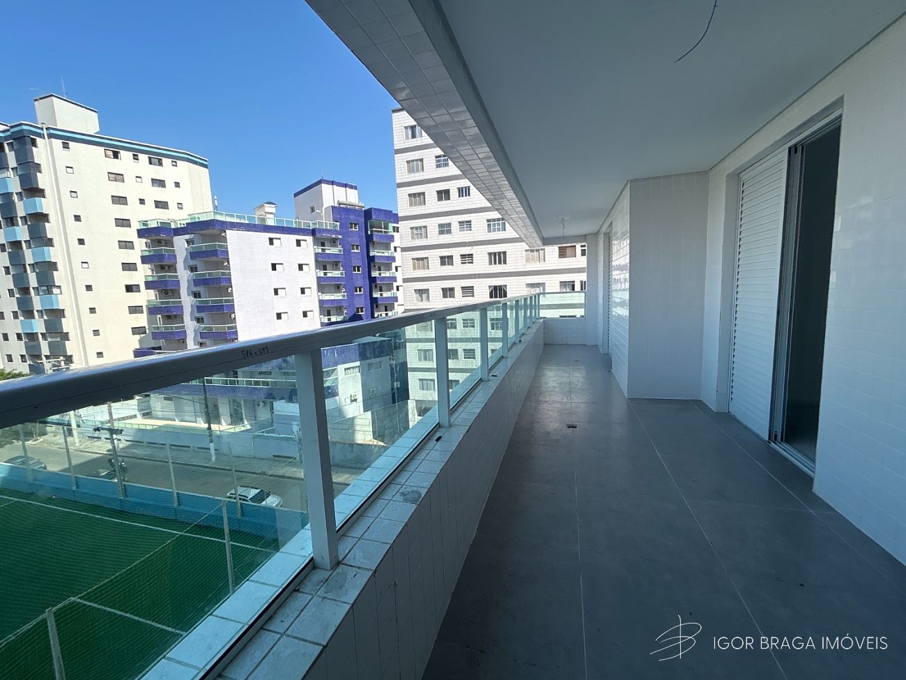 EXCELENTE CONSTRUÇÃO, AMPLA E LAZER COMPLETO