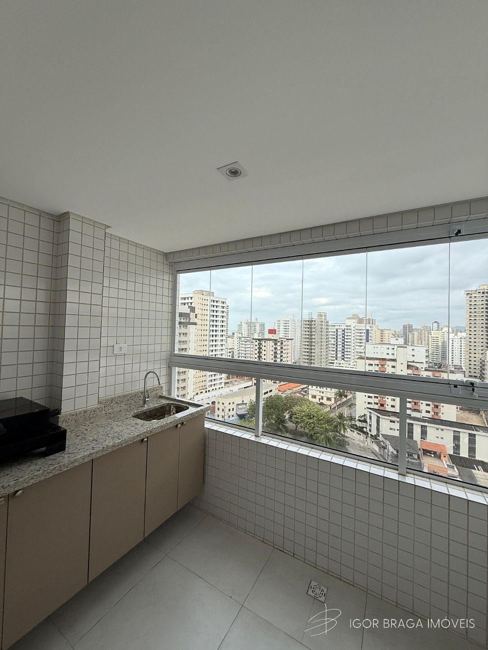 EXCELENTE APARTAMENTO, FINO ACABAMENTO E LAZER COMPLETO