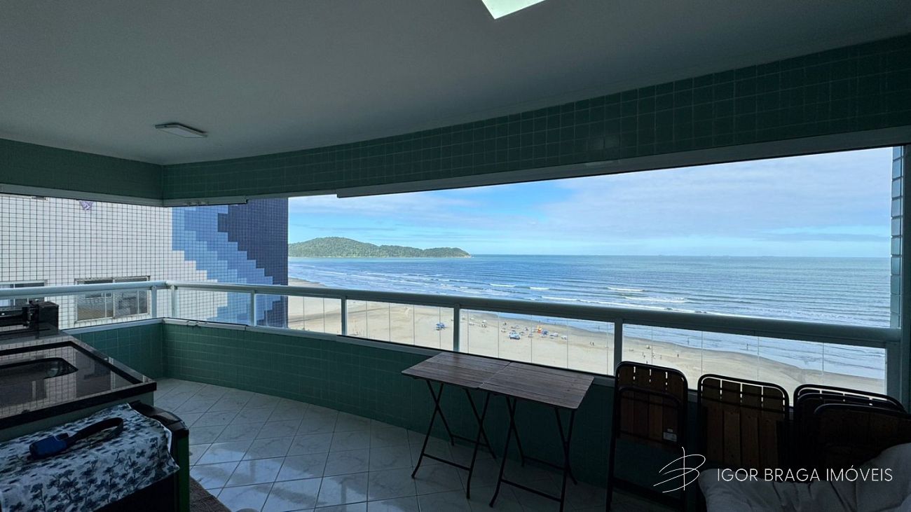 EXCELENTE APARTAMENTO, À 10M DO MAR E LAZER COMPLETO