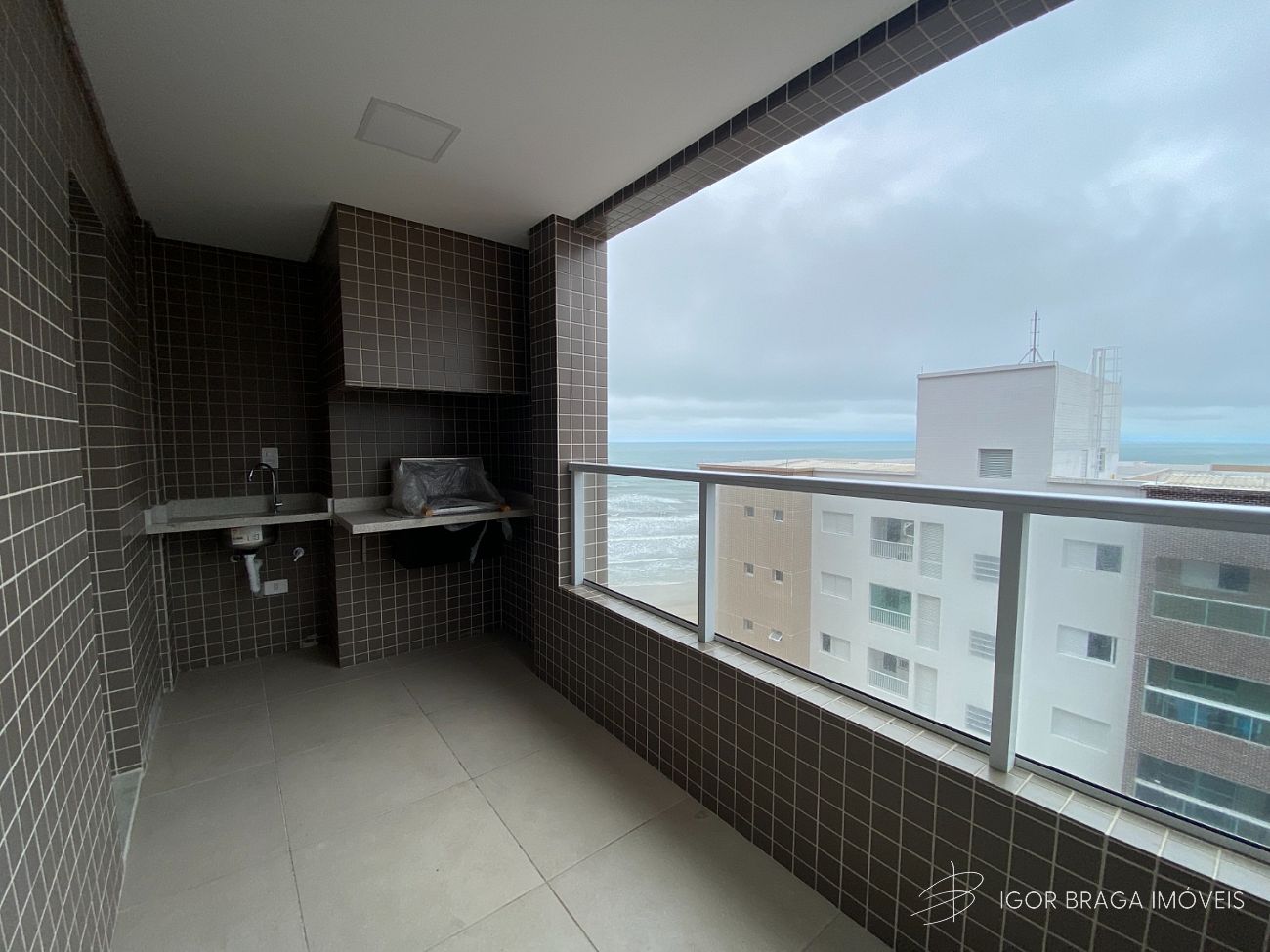 EXCELENTE APARTAMENTO, FINO ACABAMENTO E LAZER COMPLETO