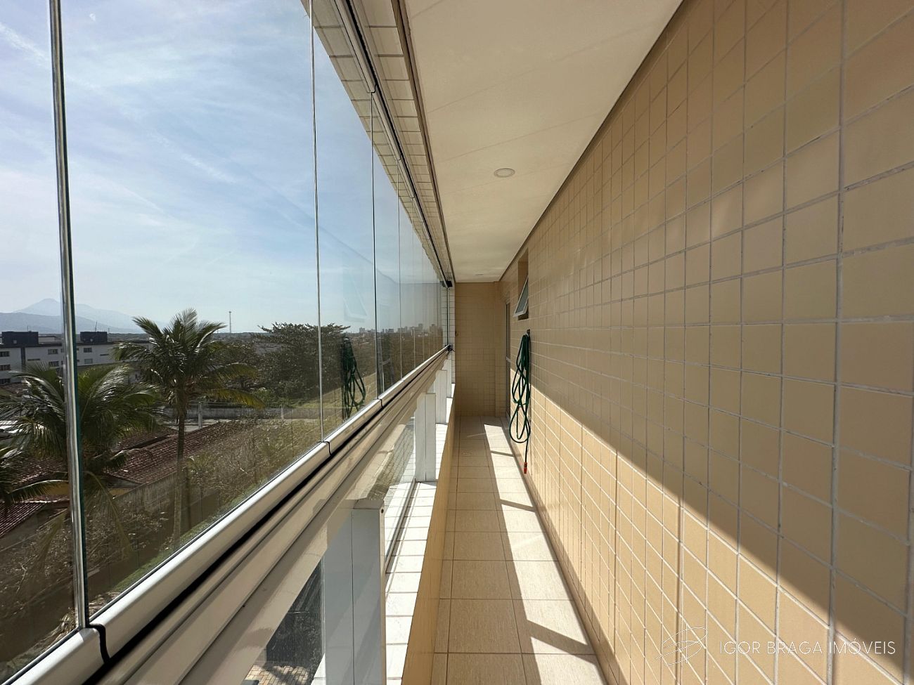 BELISSÍMO APARTAMENTO, FINO ACABAMENTO E LAZER COMPLETO