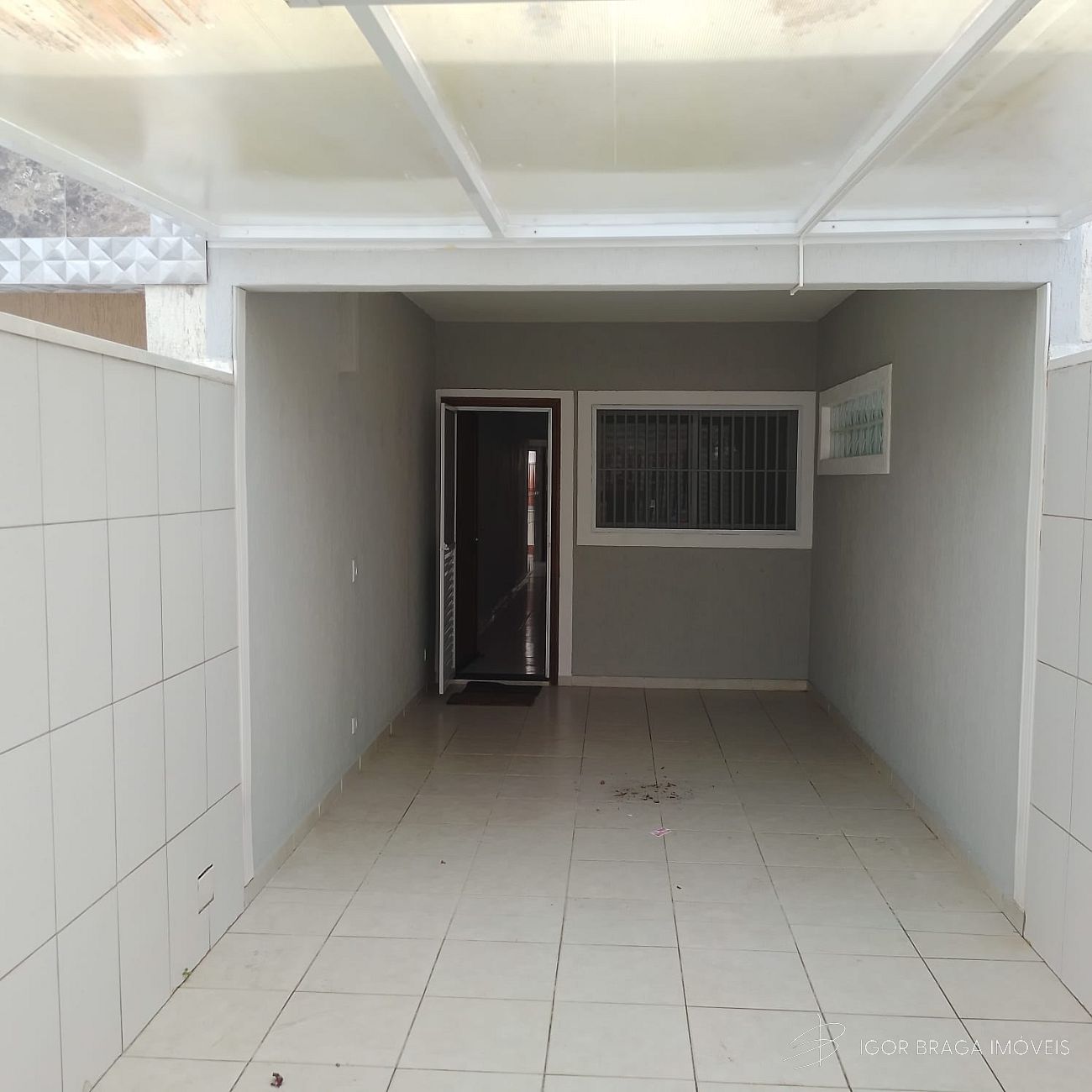 BELÍSSIMO SOBRADO GEMINADO, À 400M DO MAR E ÁREA GOURMET