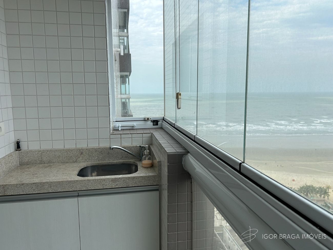 EXCELENTE APARTAMENTO, FINO ACABAMENTO E LAZER COMPLETO