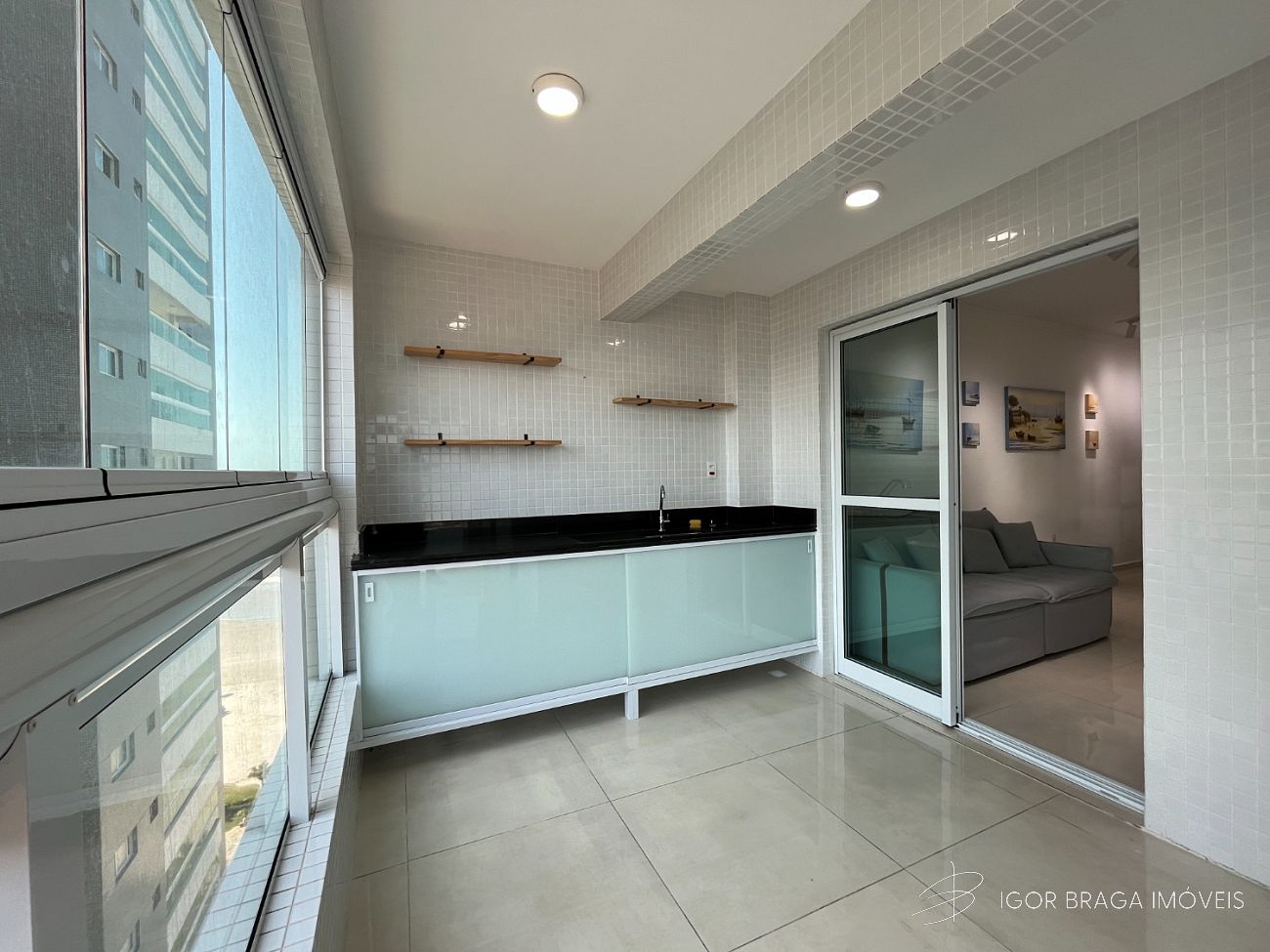 BELÍSSIMO APARTAMENTO, FINO ACABAMENTO E  LAZER COMPLETO