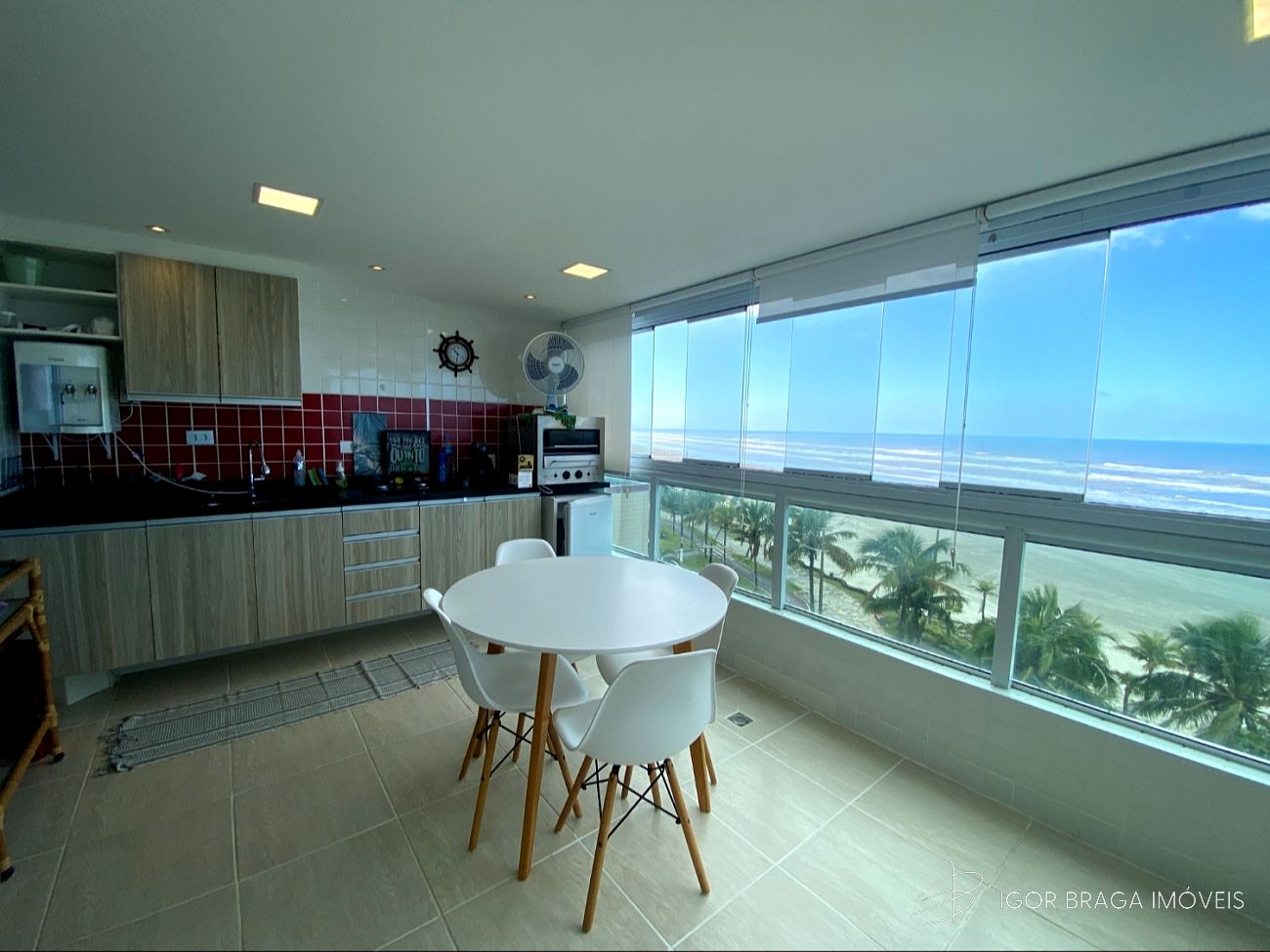 EXCELENTE APARTAMENTO, FINO ACABAMENTO E LAZER COMPLETO