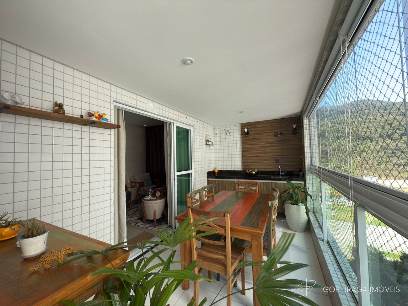 EXCELENTE APARTAMENTO, À 150M DO MAR E LAZER COMPLETO