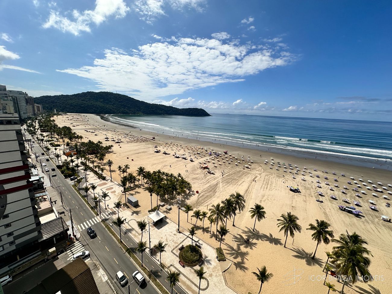 BELÍSSIMO APARTAMENTO, À 150M DO MAR E LAZER COMPLETO