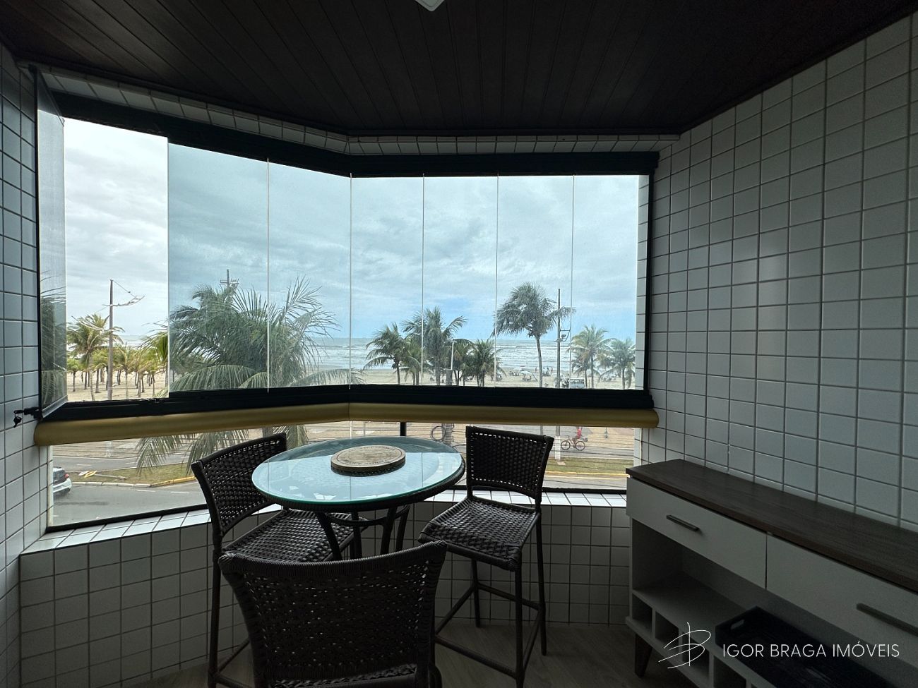 EXCELENTE APARTAMENTO, FINO ACABAMENTO E LAZER COMPLETO