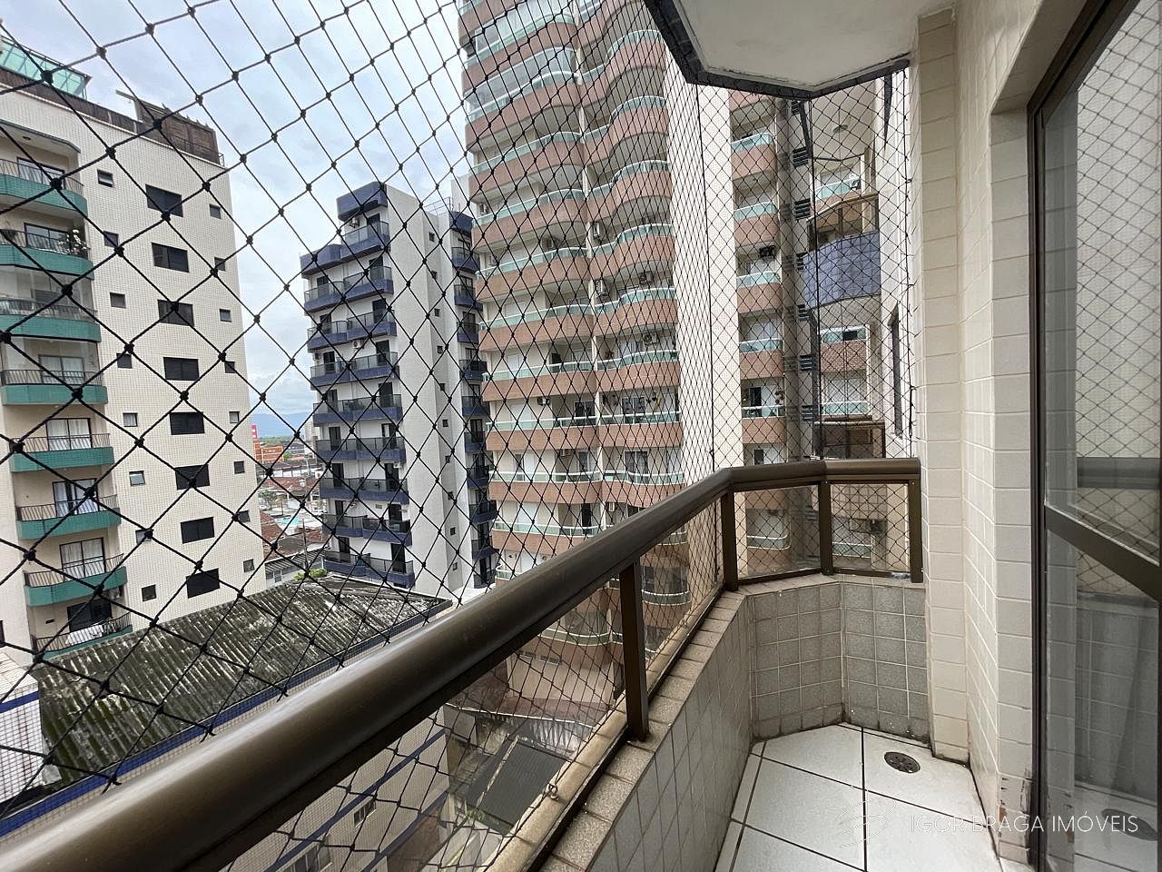 EXCELENTE APARTAMENTO A 200M DO MAR.