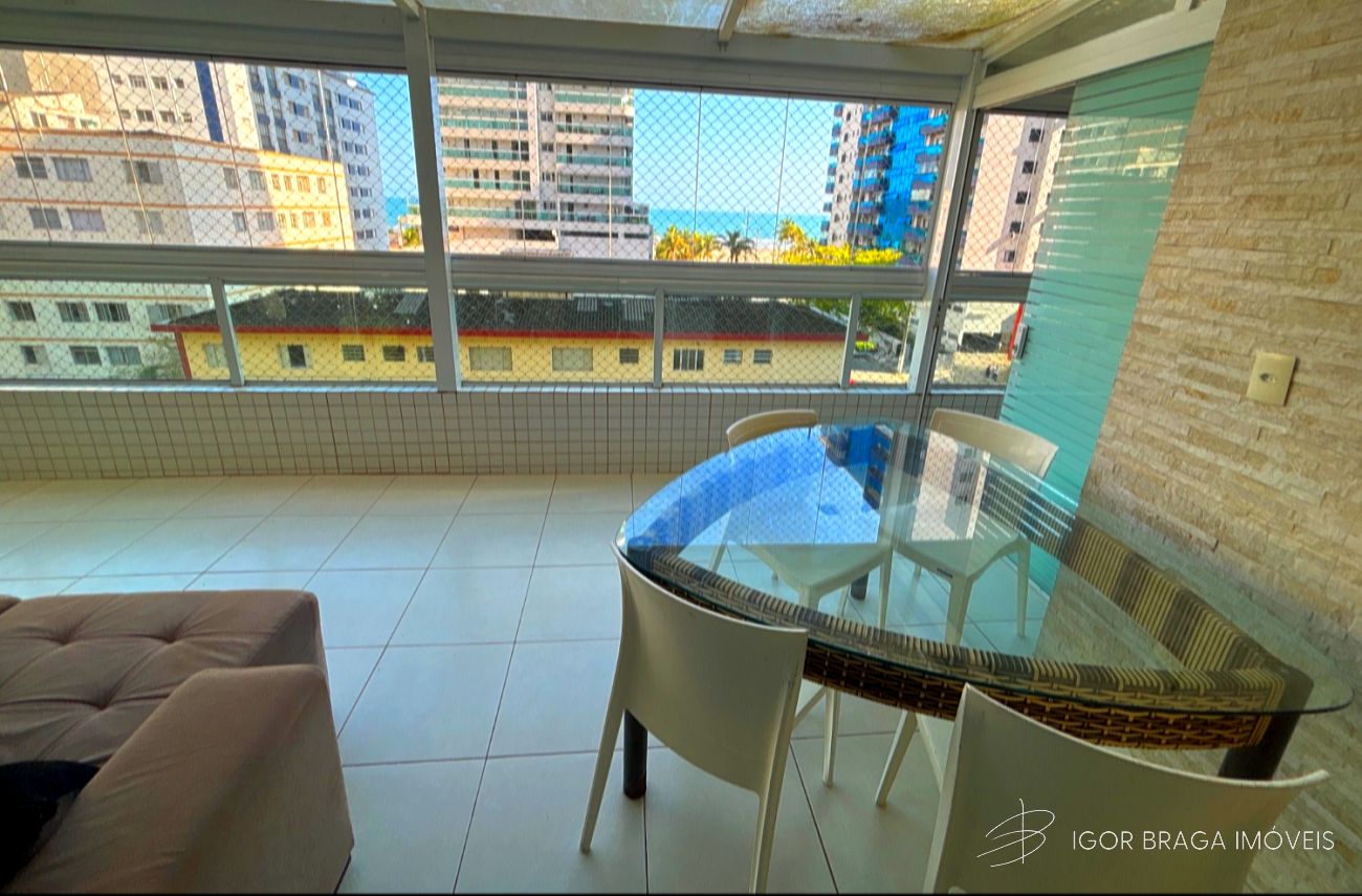 EXCELENTE APARTAMENTO, À 100M DO MAR E LAZER COMPLETO