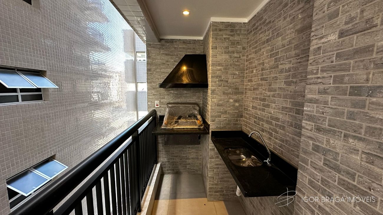 EXCELENTE APARTAMENTO A 400M DO MAR E COM LAZER COMPLETO