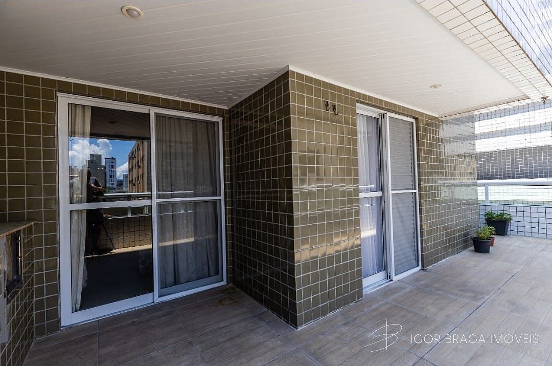 EXCELENTE APARTAMENTO A 700M DO MAR