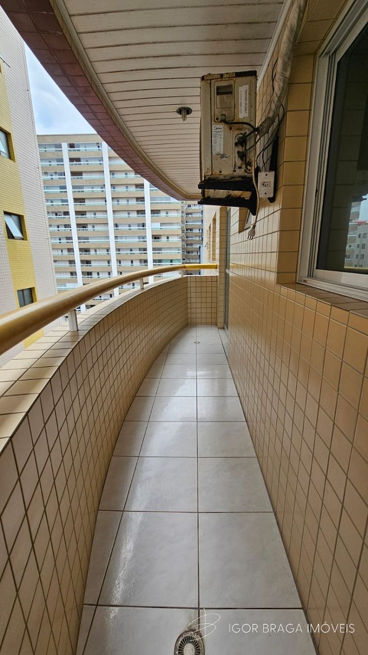 EXCELENTE APARTAMENTO A 150M DO MAR