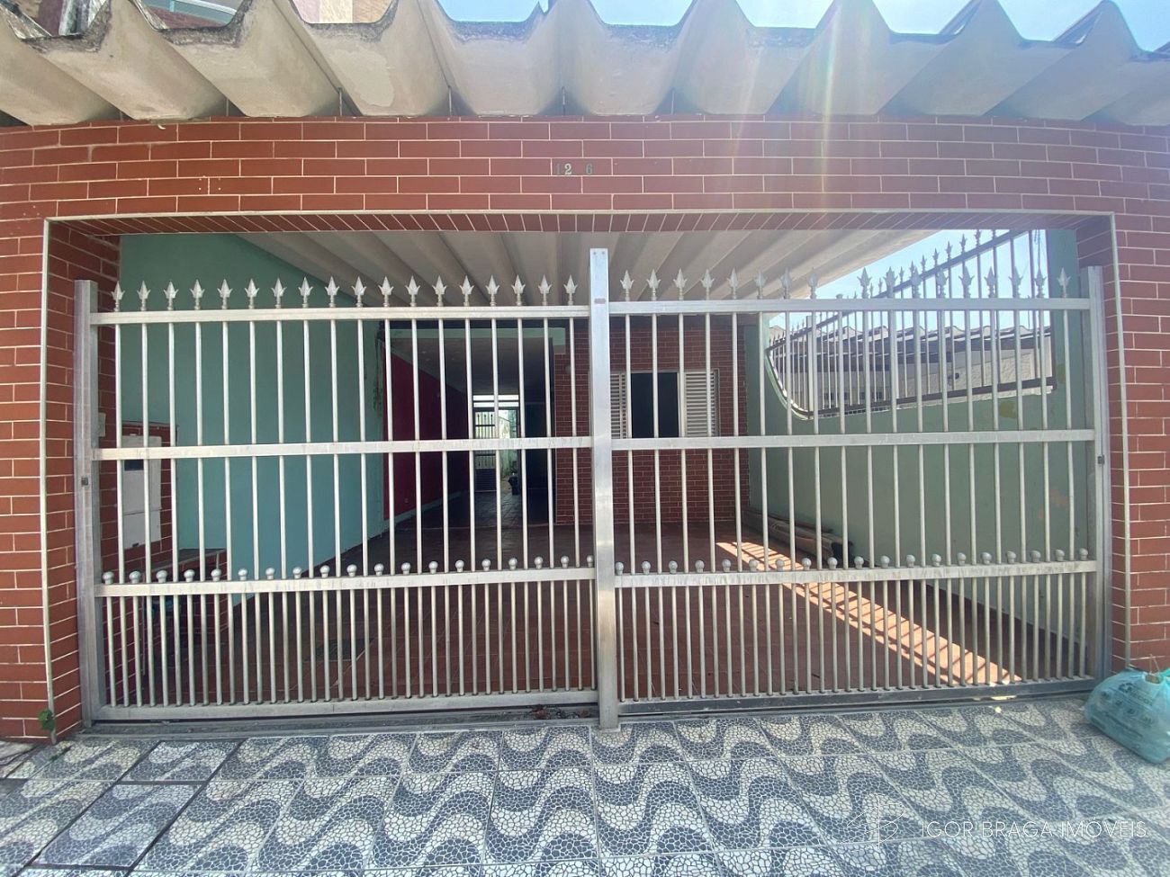 EXCELENTE CASA A 600M DO MAR