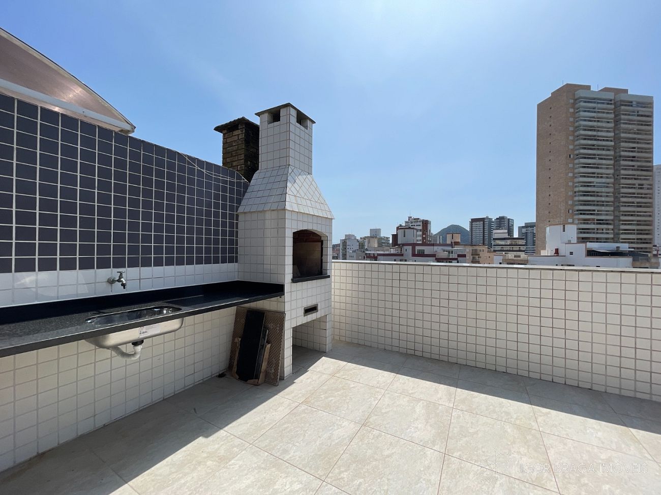 EXCELENTE APARTAMENTO DUPLEX COM AREA GOURMET