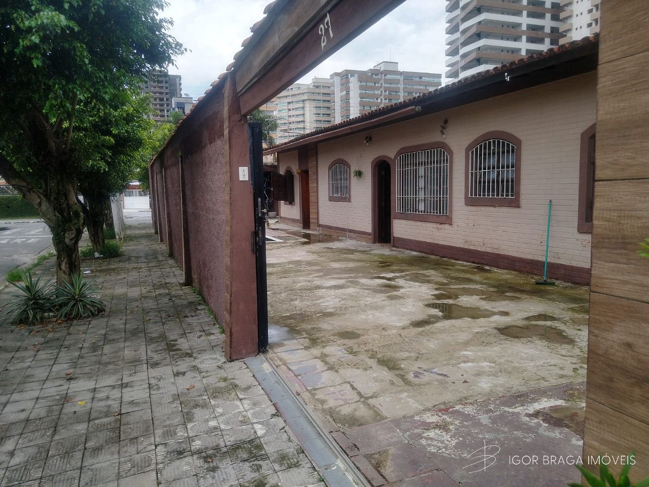 EXCELENTE CASA A 500M DO MAR