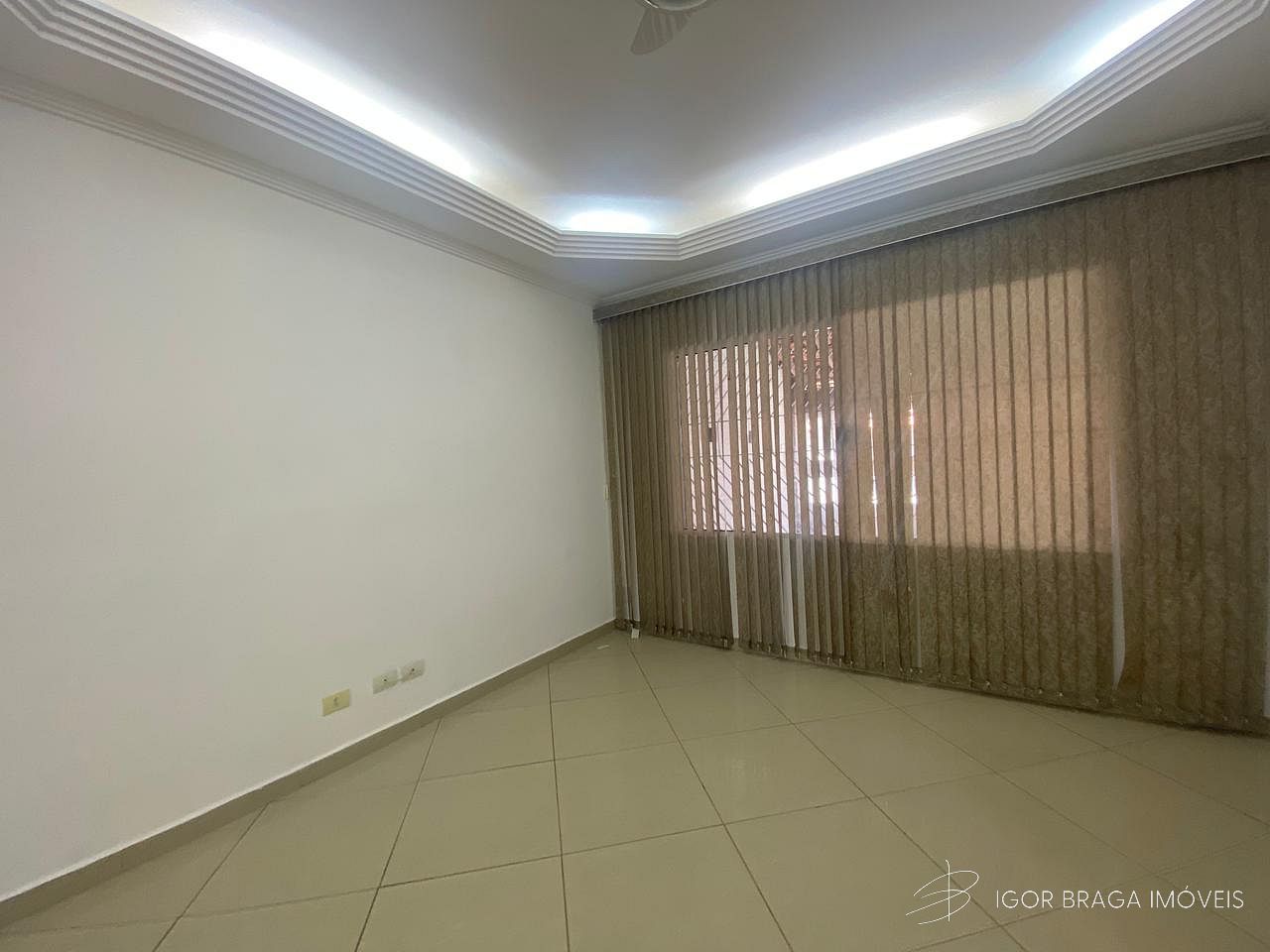 EXCELENTE CASA A 400M DO MAR E COM AREA GOURMET