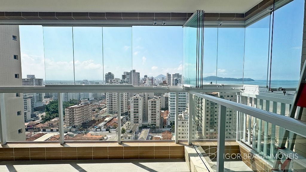 EXCELENTE APARTAMENTO A 90M DO MAR E COM AREA DE LAZER COMPLETO