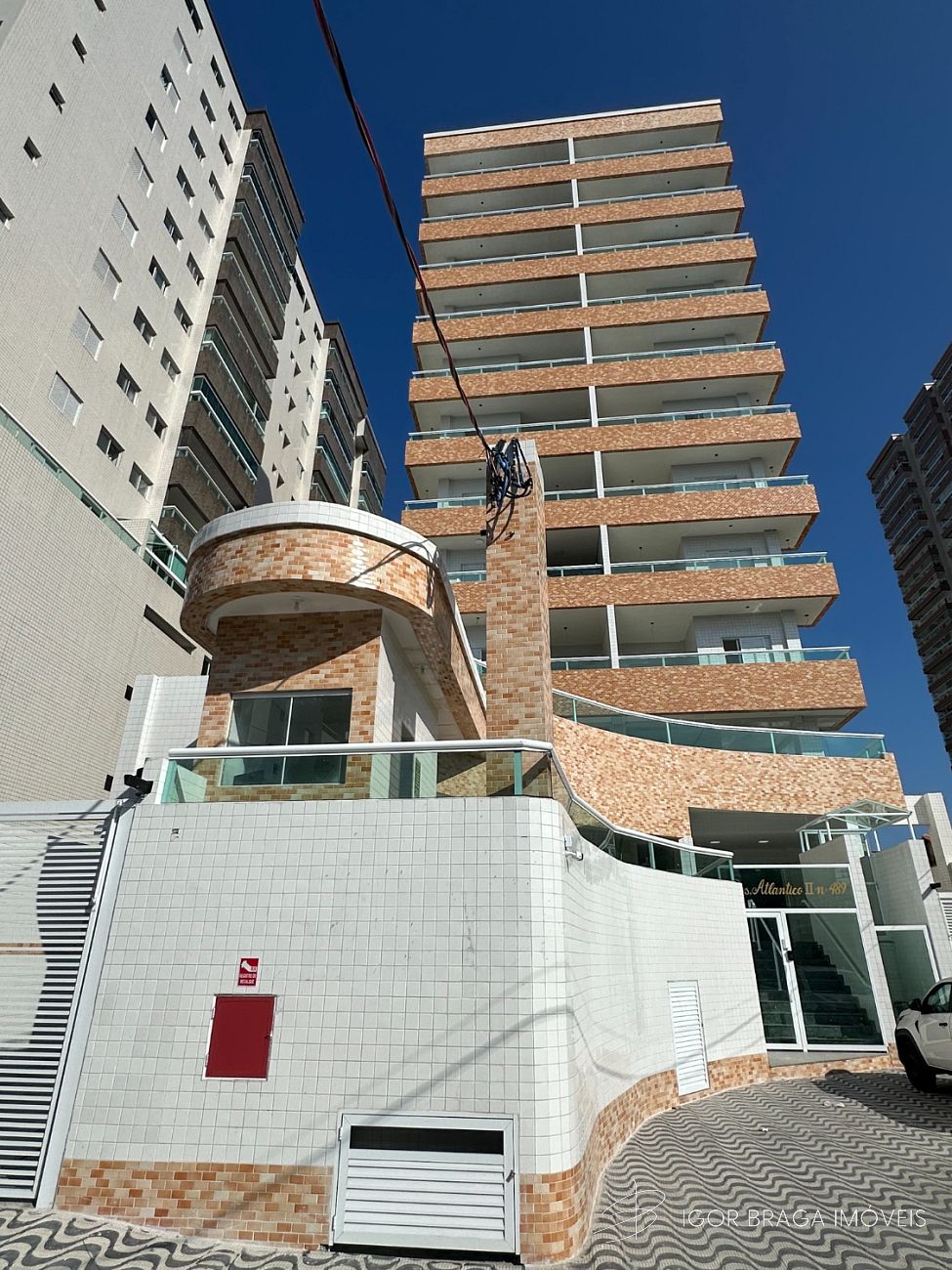 BELÍSSIMO APARTAMENTO, À 450M DO MAR E LAZER COMPLETO