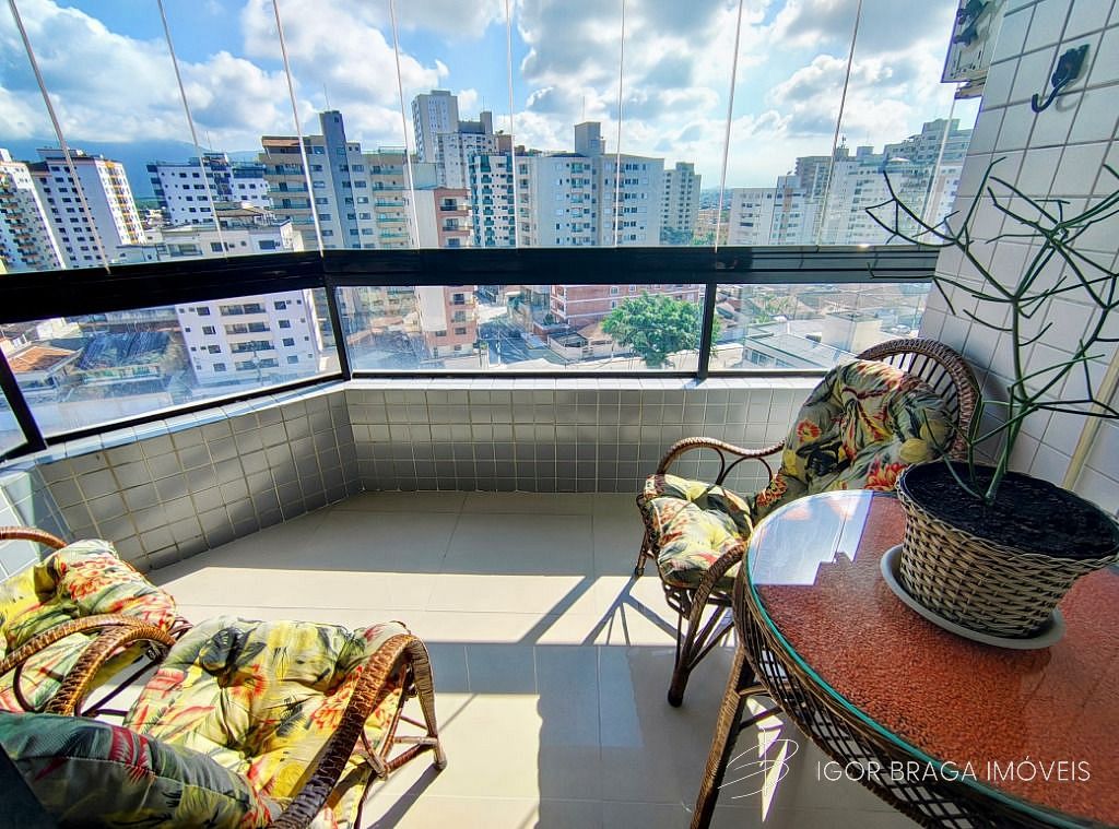 EXCELENTE APARTAMENTO A 350M DO MAR E COM AREA DE LAZER COMPLETA