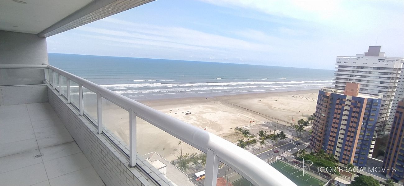 LINDO APARTAMENTO, LAZER COMPLETO À 50M DO MAR