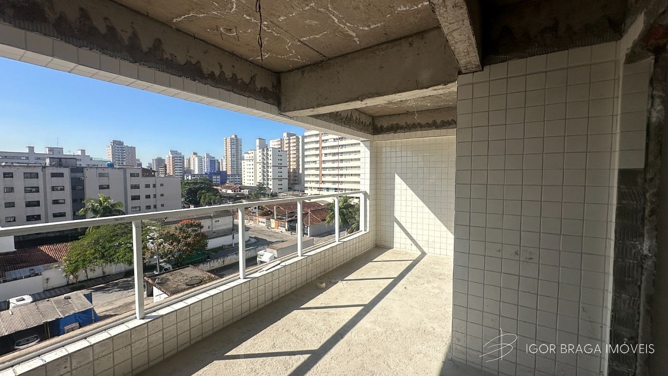 BELÍSSIMO APARTAMENTO, AMPLO, ACABAMENTO FINO E LAZER COMPLETO