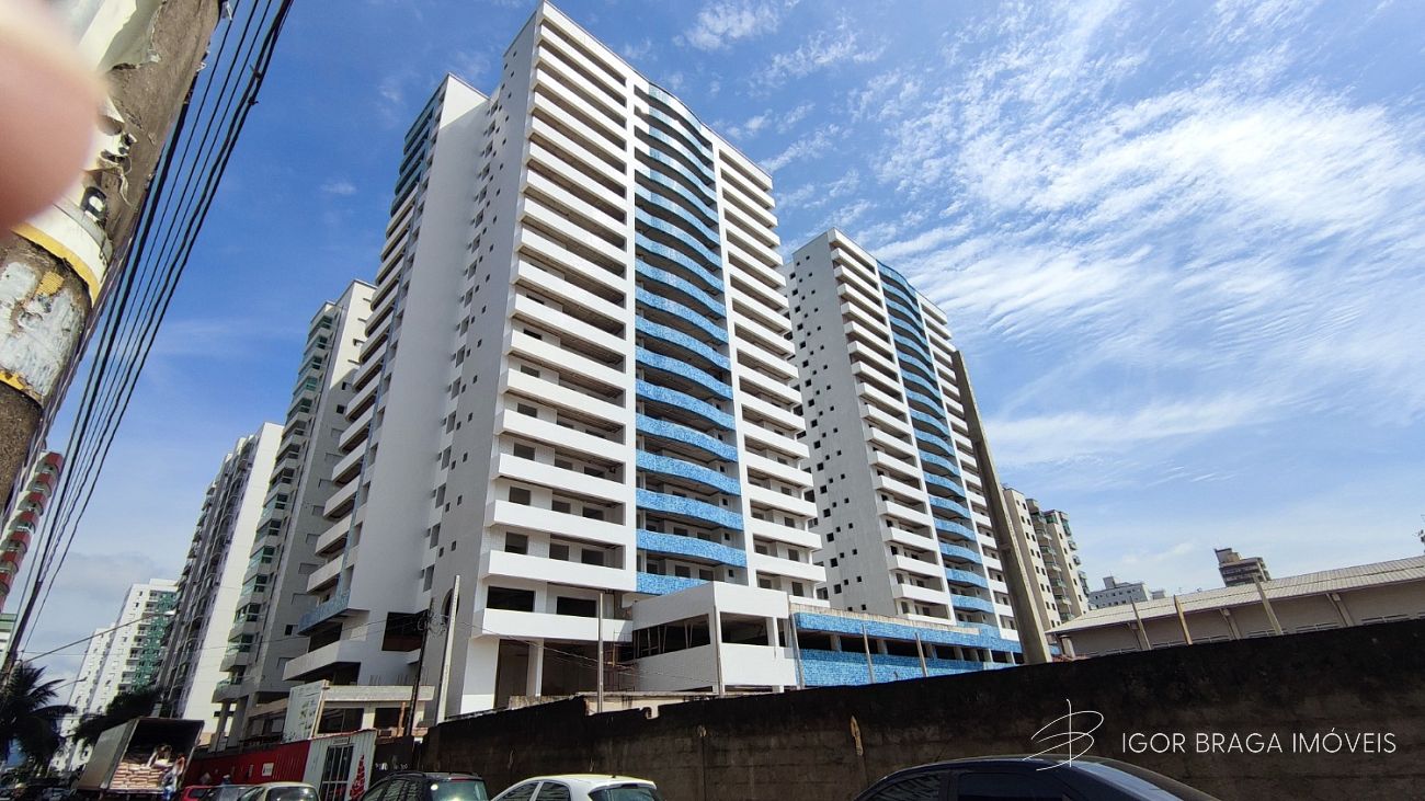 BELÍSSIMO APARTAMENTO, FINO ACABAMENTO E LAZER COMPLETO