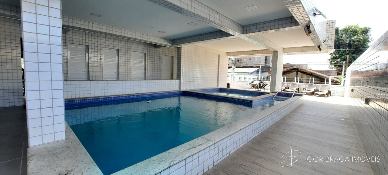 BELÍSSIMO APARTAMENTO, FINO ACABAMENTO À 400M DO MAR