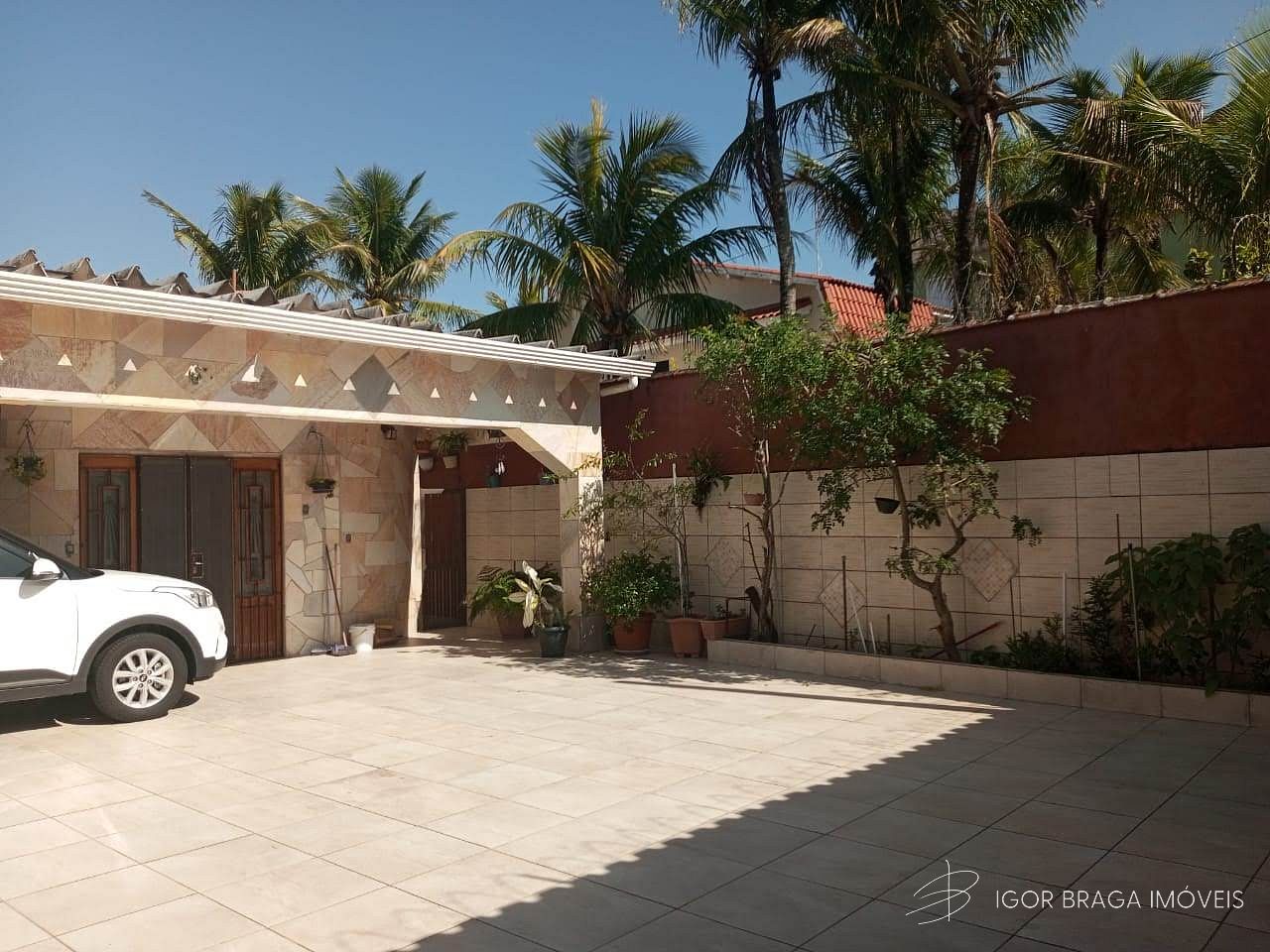 EXCELENTE CASA COM ÁREA GOURMET A 70M DO MAR