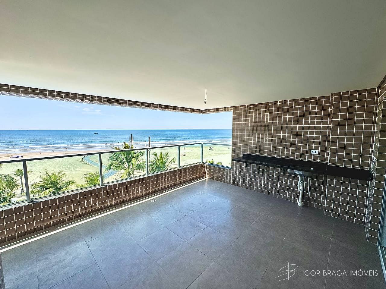 BELÍSSIMO APARTAMENTO COM FINO ACABAMENTO E PRONTO PRA MORAR