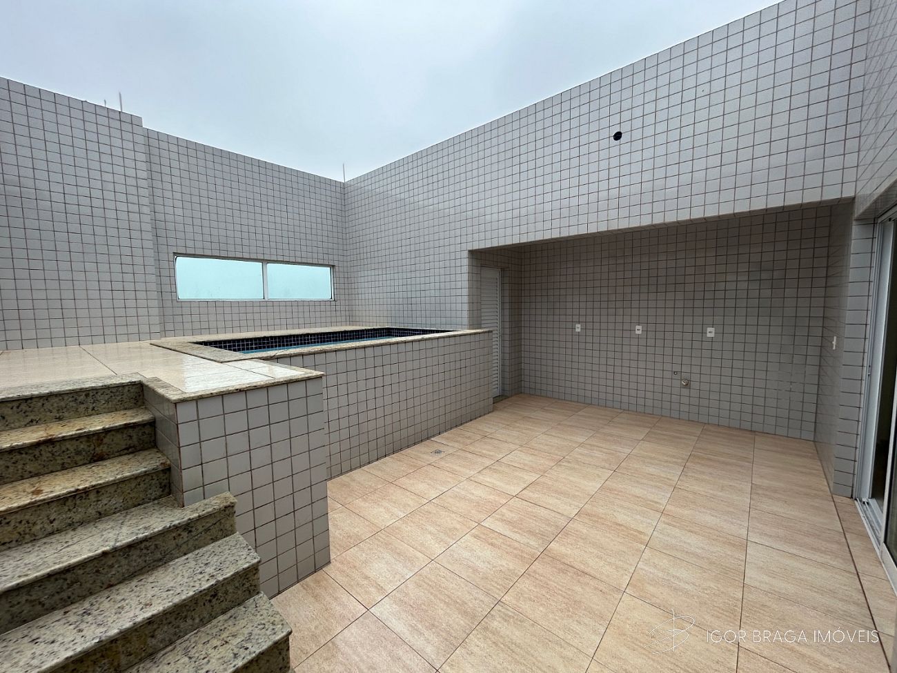 BELISSÍMA COBERTURA DUPLEX, AMPLA E FINO ACABAMENTO