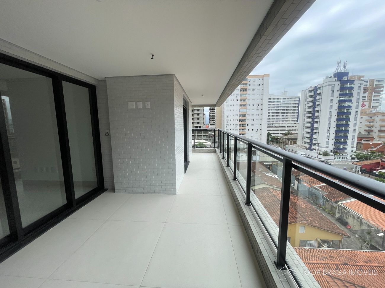EXCELENTE EMPREENDIMENTO EM CONSTRUÇÃO, CONTENDO UM LAZER COMPLETÍSSIMO