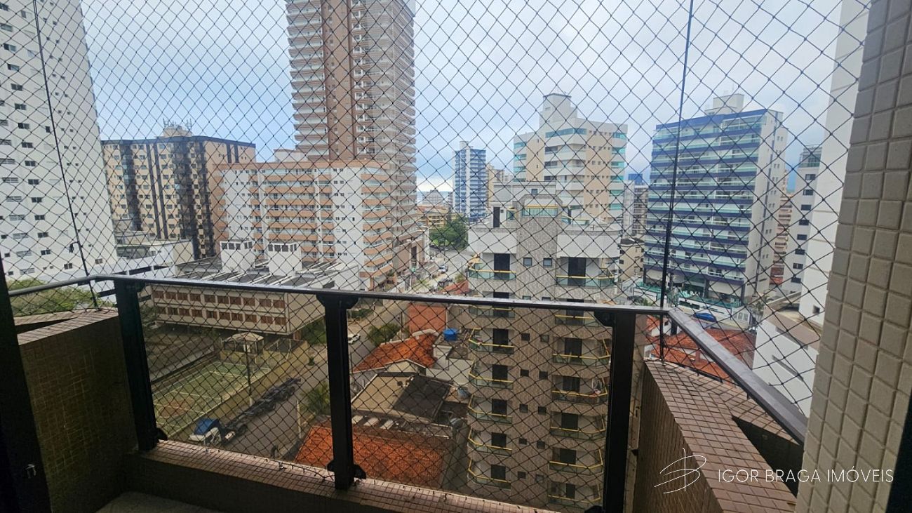 EXCELENTE APARTAMENTO A 150M DO MAR E COM ÁREA DE LAZER COMPLETA