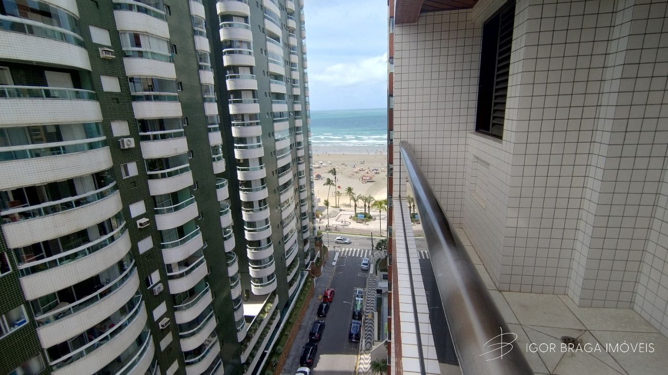 EXCELENTE APARTAMENTO A 50 DO MAR E COM ÁREA DE LAZER COMPLETO