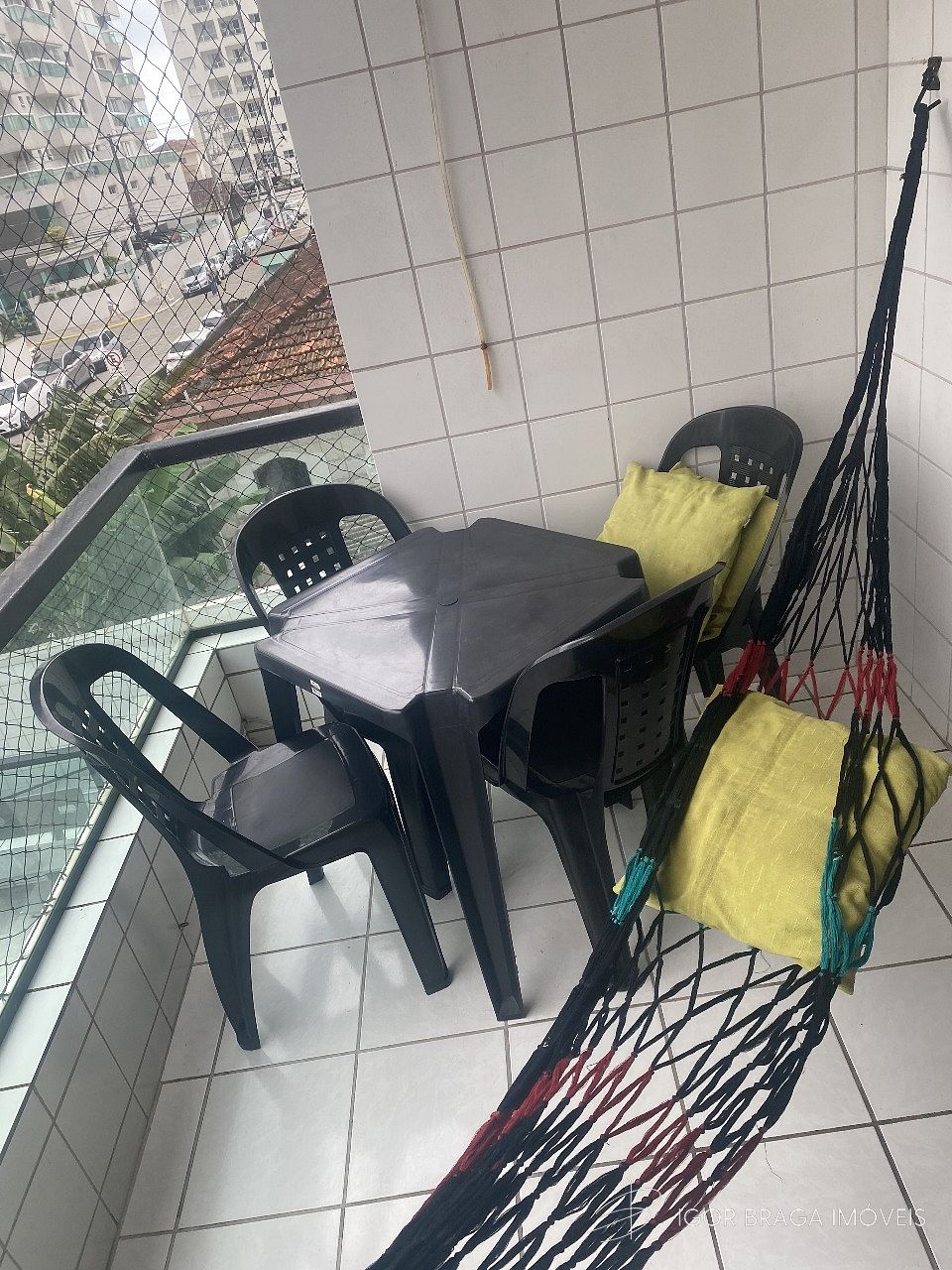 EXCELENTE APARTAMENTO, A 150M DO MAR E COM AREA DE LAZER COMPLETO