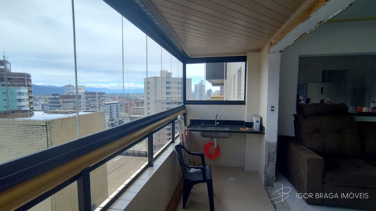 EXCELENTE APARTAMENTO A 150M DO MAR E COM ÁREA DE LAZER COMPLETA