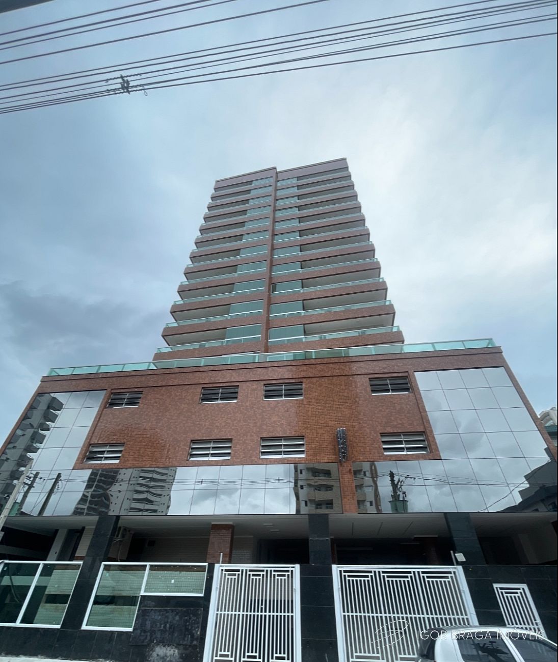 INCRIVEL EMPREENDIMENTO, À 550m DO MAR E LAZER COMPLETO