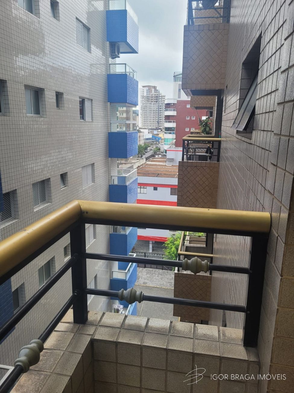 BELÍSSIMO APARTAMENTO, À 500M DO MAR E LAZER COMPLETO