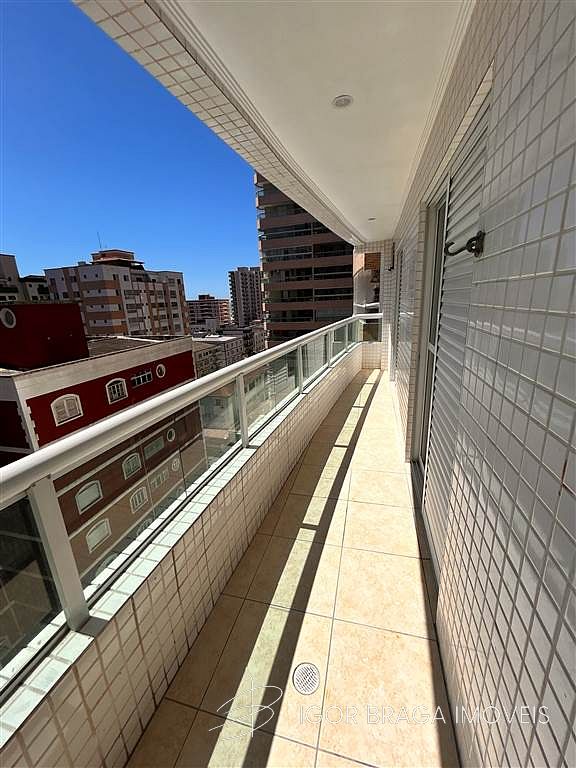 EXCELENTE APARTAMENTO, À 350M DO MAR E LAZER COMPLETO