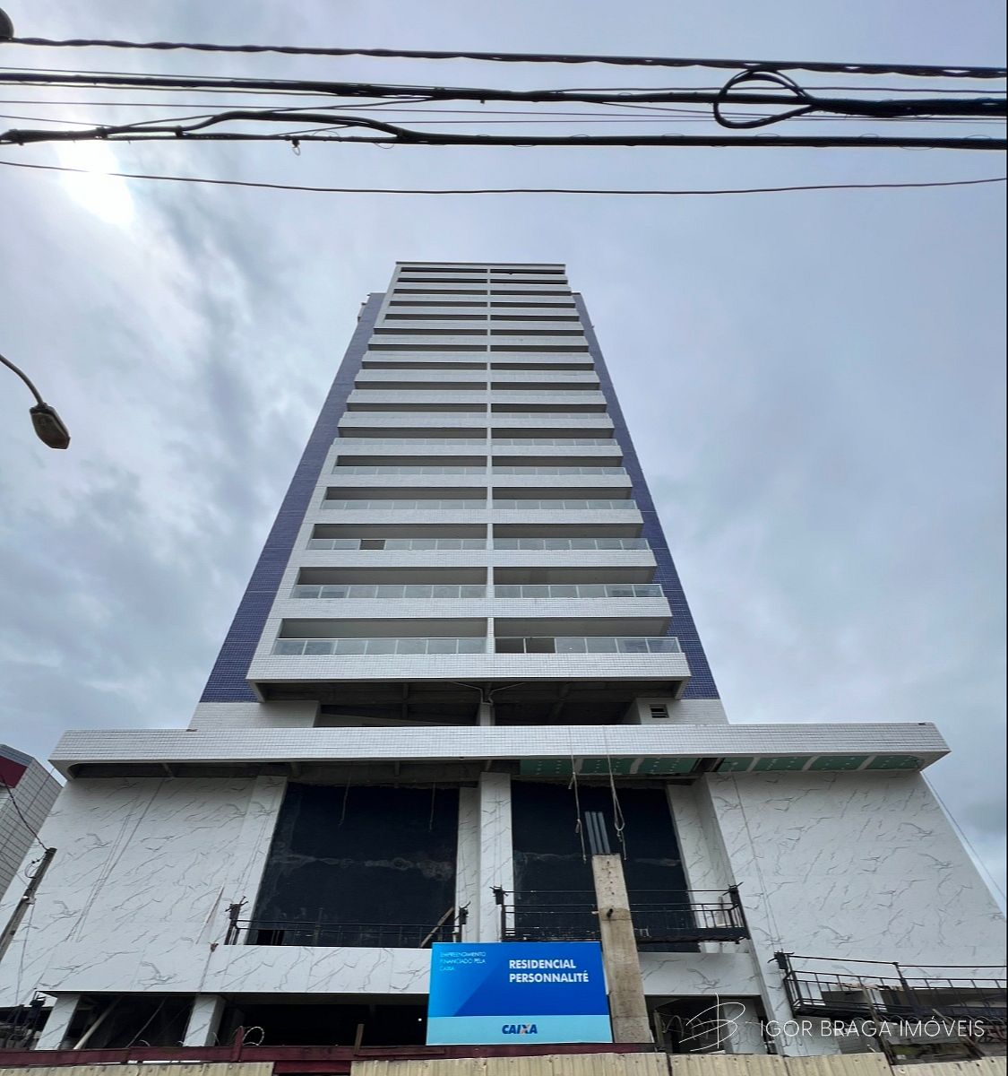 BELÍSSIMO APARTAMENTO, À 450M DO MAR E LAZER COMPLETO