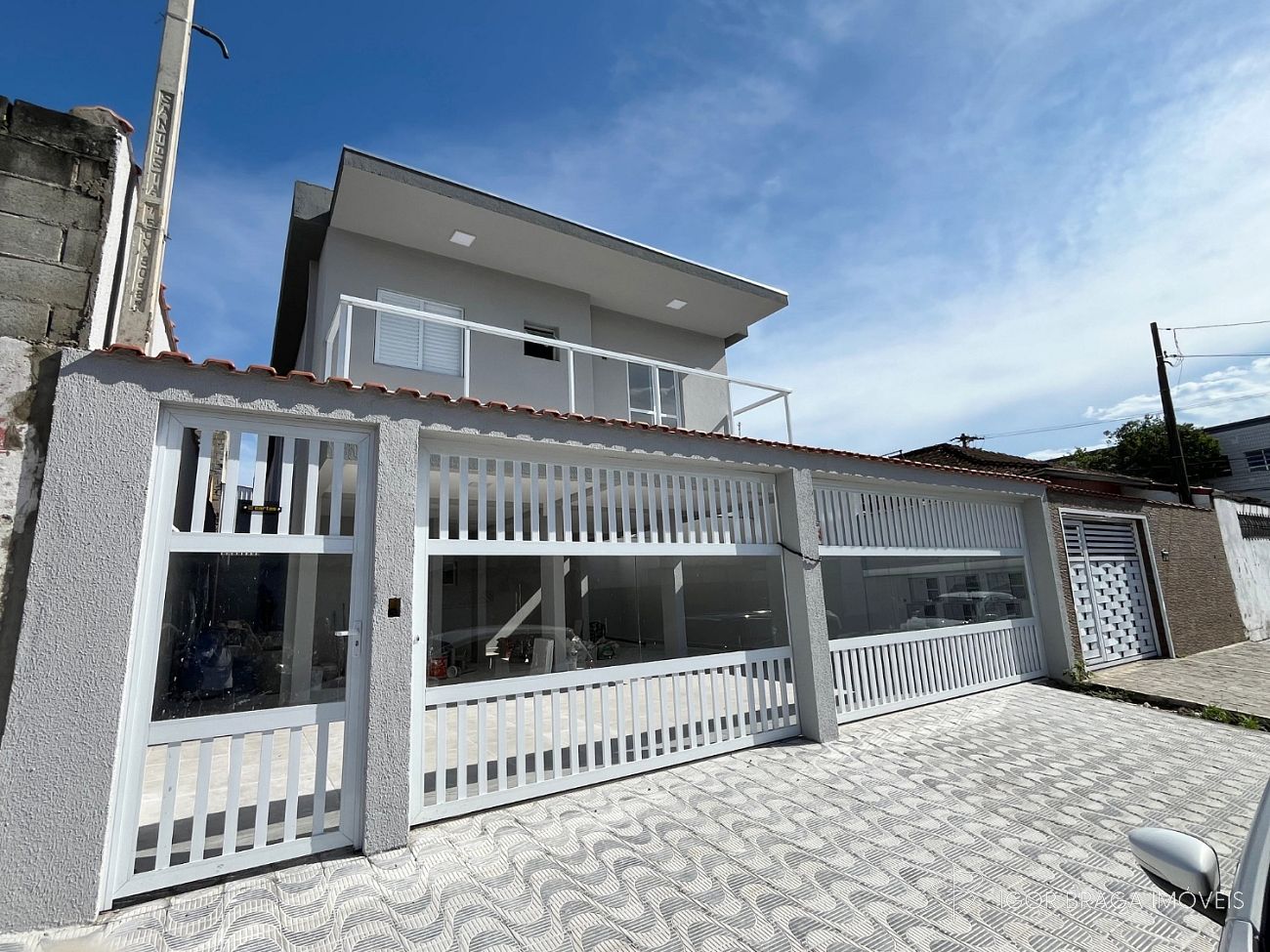 BELÍSSIMA CASA EM CONDOMÍNIO, FINO ACABAMENTO