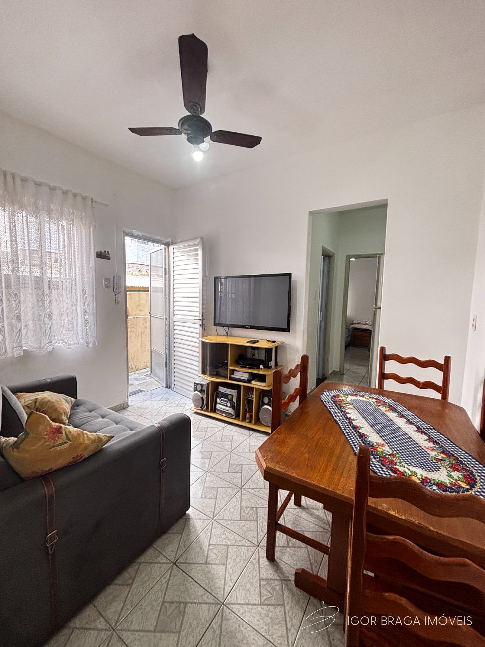 BELÍSSIMA KITNET, À 350M DO MAR