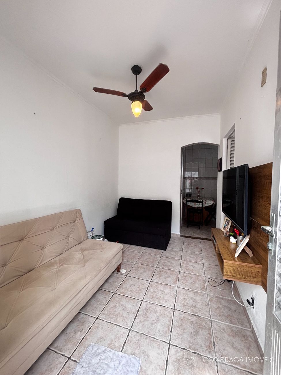 BELÍSSIMO APARTAMENTO, À 400M DO MAR