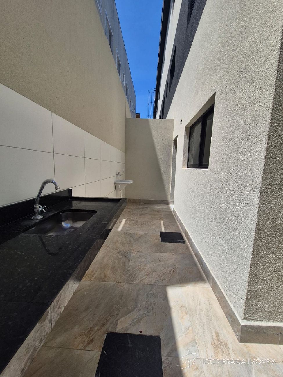 BELISSIMO APARTAMENTO, À 750m DO MAR E LAZER COMPLETO