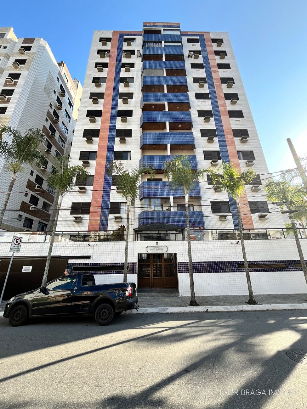 EXCELENTE APARTAMENTO A 300M DO MAR